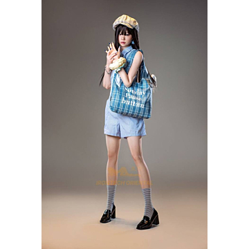Kurumi 161 cm – ολόσωμη όρθια με καρό σύνολο