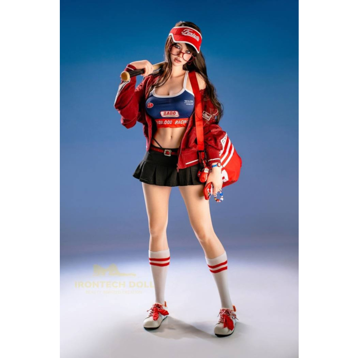 Evie 161 cm – ολόσωμη όρθια με στολή baseball Evie 161 cm – ολόσωμη όρθια με στολή baseball