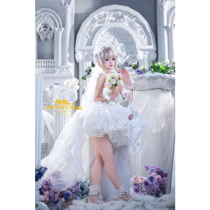 Momo 154 cm Natural – ολόσωμη με λευκό φόρεμα Momo 154 cm Natural – ολόσωμη με λευκό φόρεμα