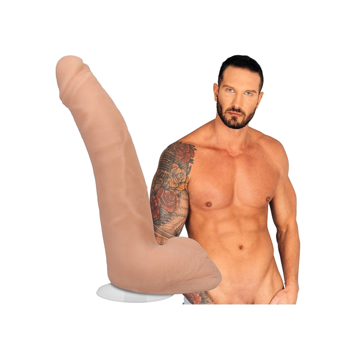 Quinton James - Realistic ULTRASKYN Dildo 